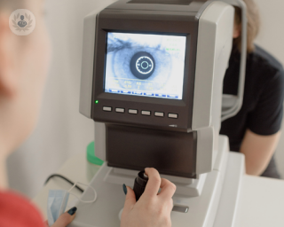 Examination of eye through a high-tech ophthalmologist camera.