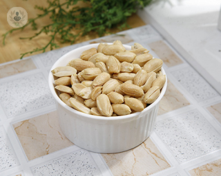 A bowl of peanuts