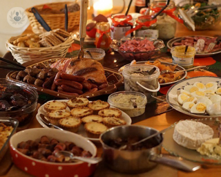 Indulgent food on a buffet table, which can cause gout