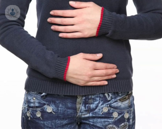 Here, esteemed consultant general surgeon, Mr Charles Evans, provides an informative insight into what causes abdominal pain as well as when surgery is required. 