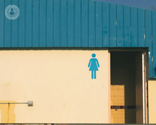 A women's toilet sign