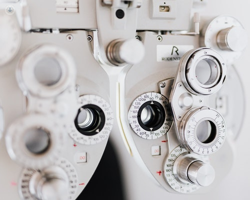 Eye assessment machine