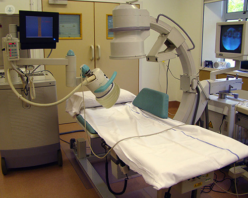 A bed used for extracorporeal shock wave lithotripsy (ESWL)